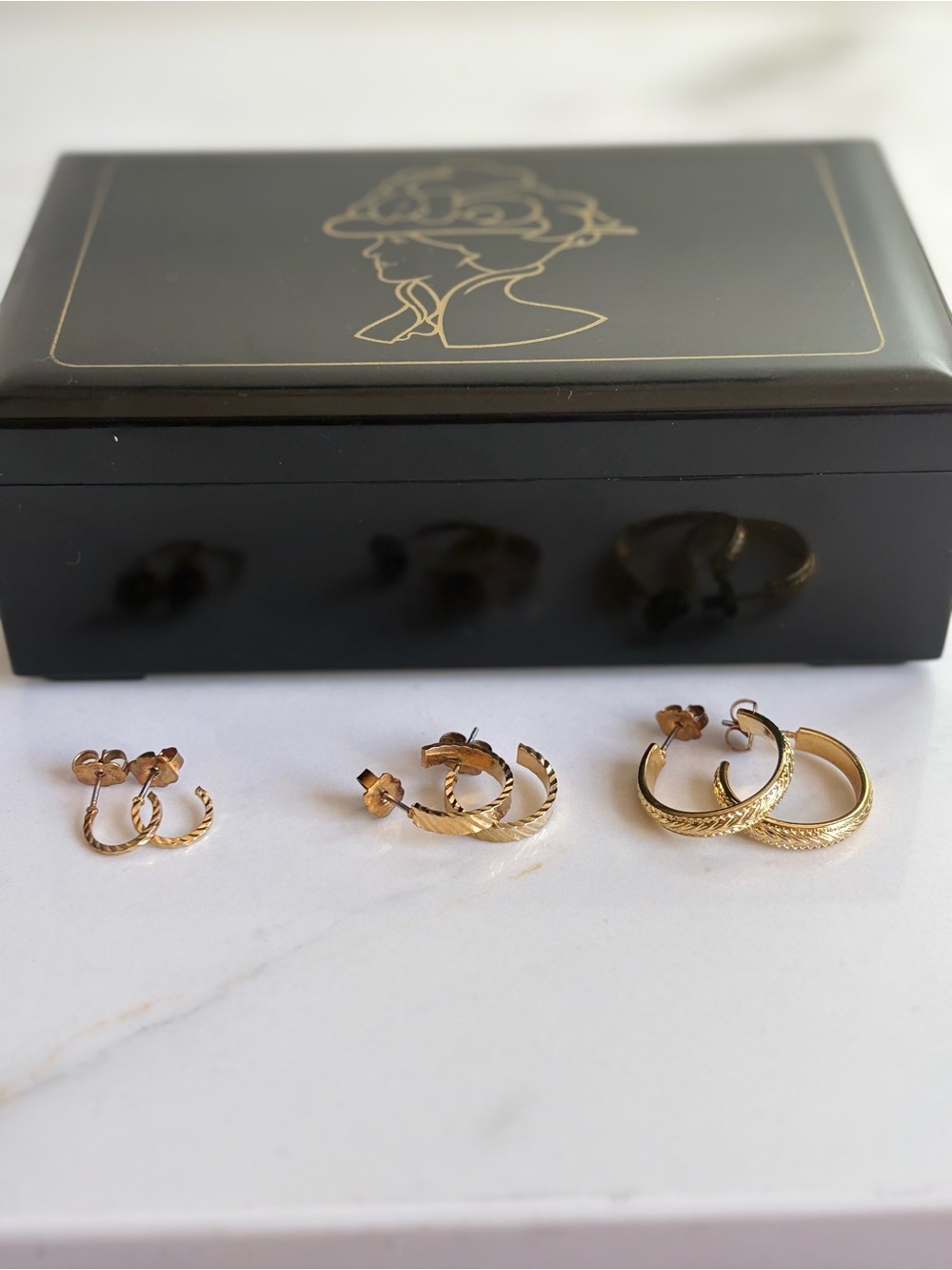 Vintage Avon Gold Tone Diamond Cut Hoop Earrings Set NIB 3 Pair Textured 90s